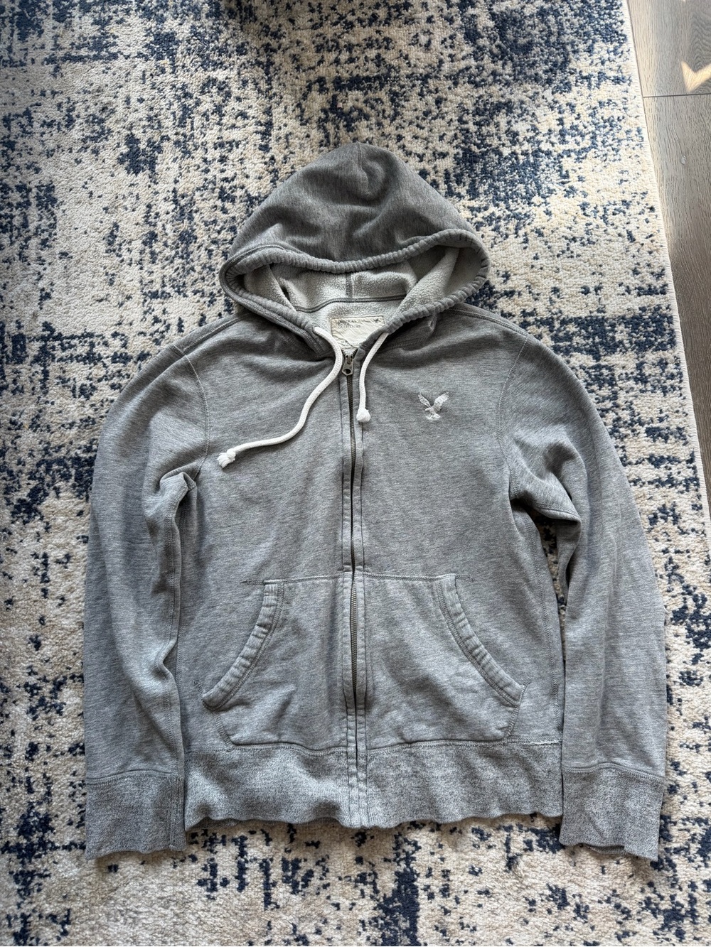 Vintage American Eagle Outfitters Men's Gray Zip-Up Hoodie with Logo